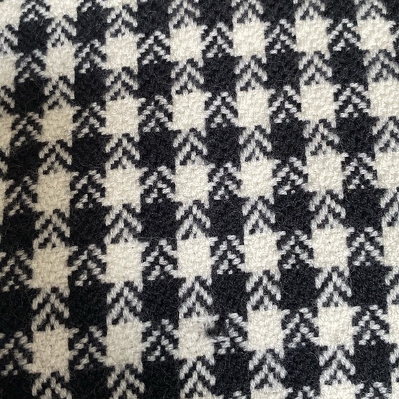 Vintage 90’s black/white Houndstooth 100% pure wool! Frey hem. Size 16 - Picture 12 of 17